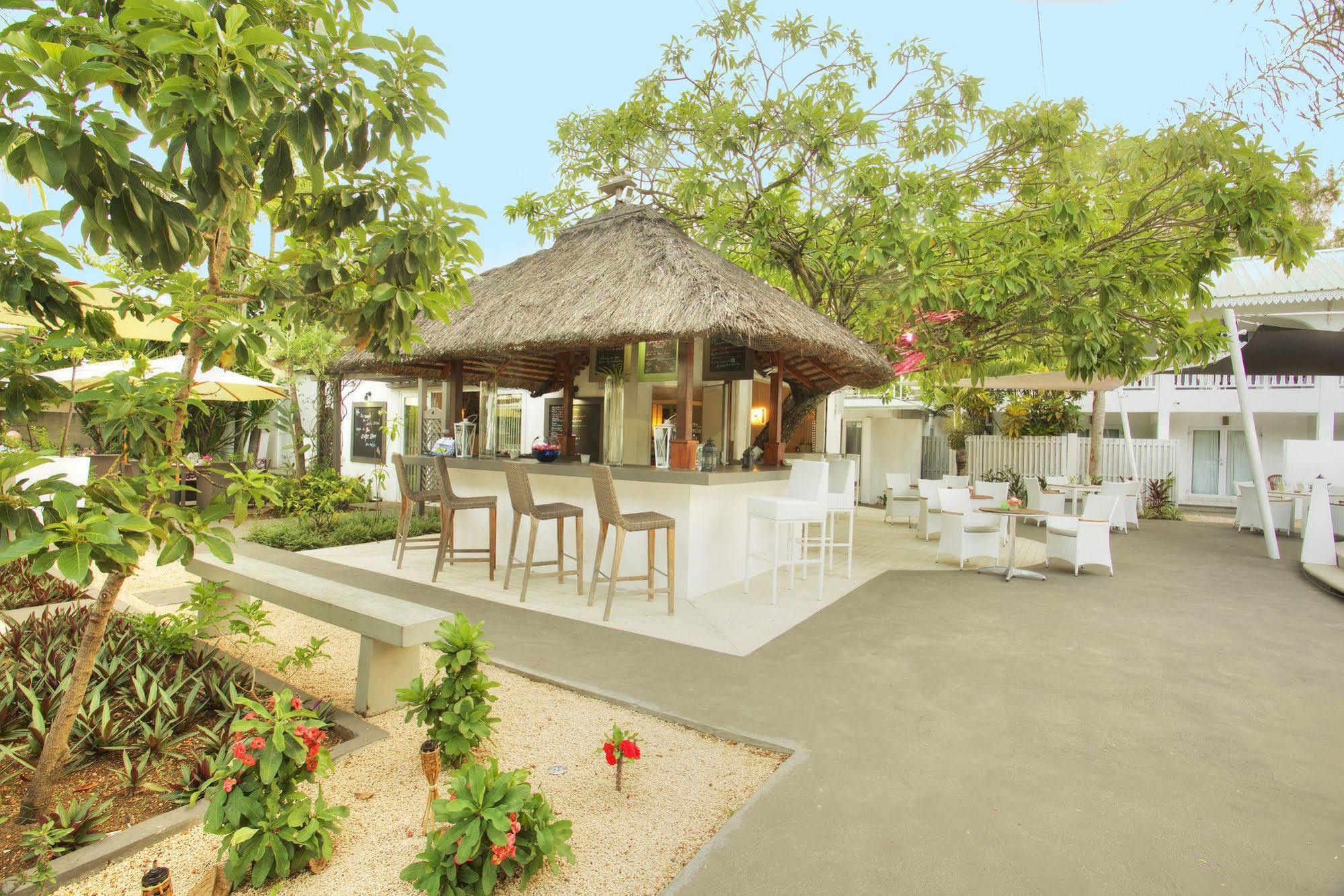 Esprit Libre Restaurant & Guest House Гран-Бе Екстер'єр фото