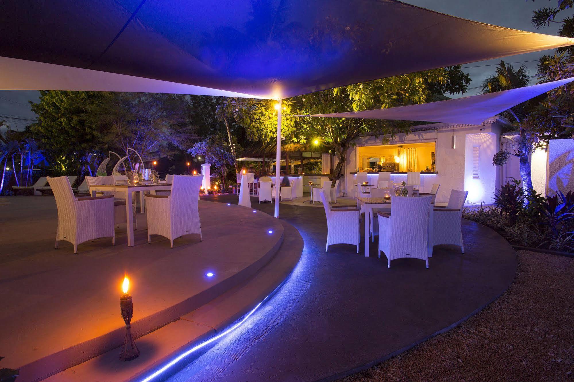 Esprit Libre Restaurant & Guest House Гран-Бе Екстер'єр фото